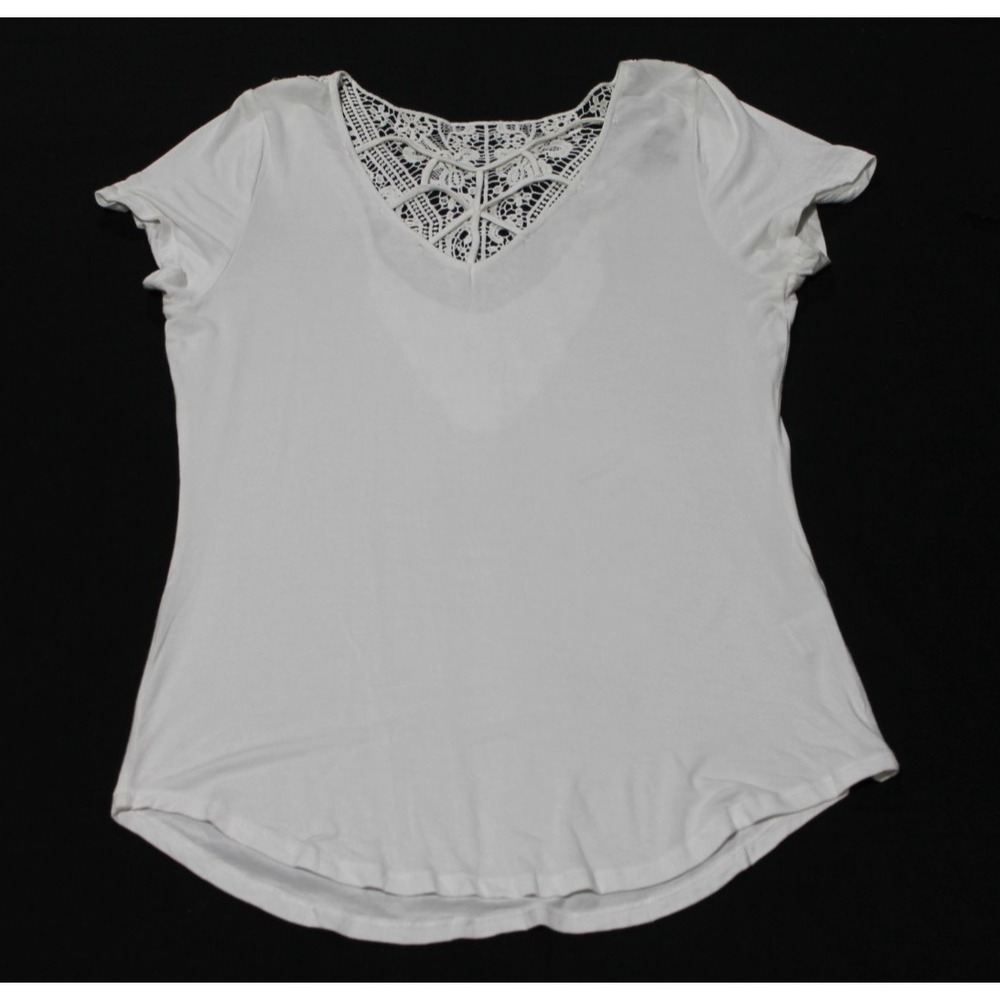 Almost Famous Women's XL White Crochet Lace Back Short Sleeve V Neck Tunic Top
